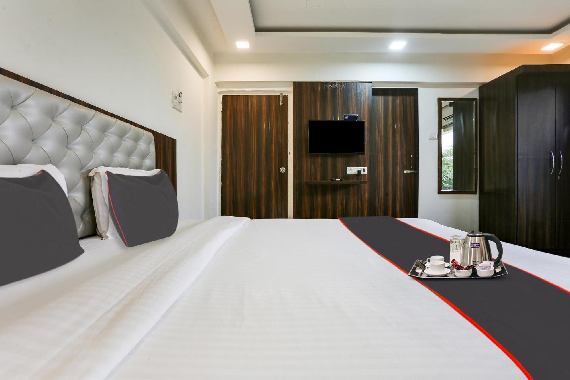 Capital O Arsh Executive Inn 뭄바이 외부 사진