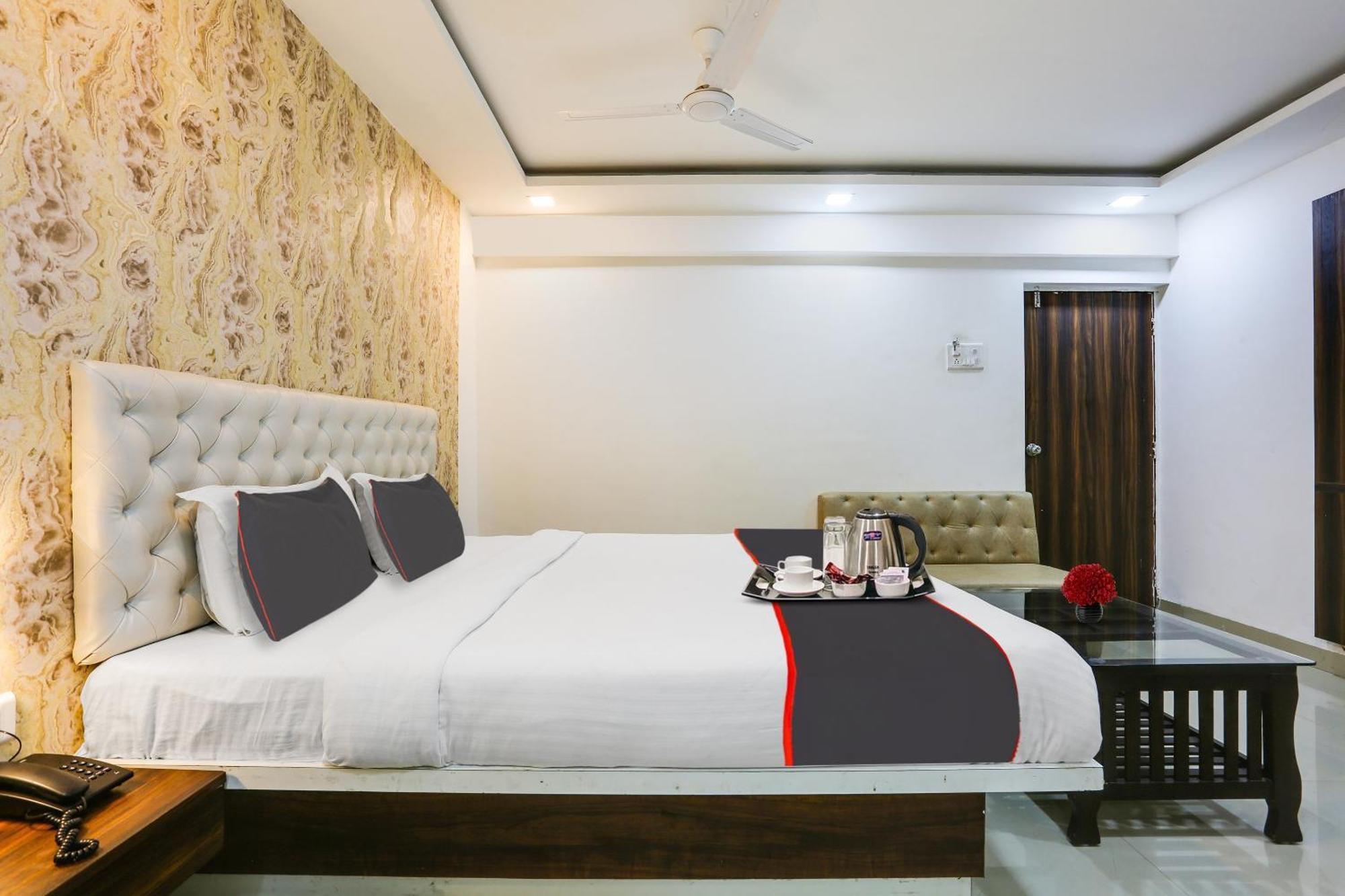 Capital O Arsh Executive Inn 뭄바이 외부 사진